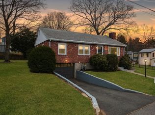 25 Fellsmere Ave, Wakefield, MA 01880