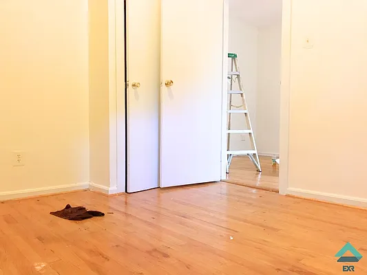 Rented by EXR | media 5