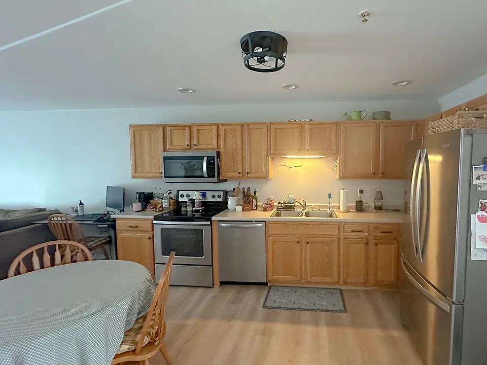 177 Stowell Rd #4