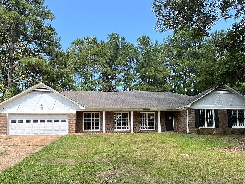 1st image of 4947 Woodland Forrest Dr