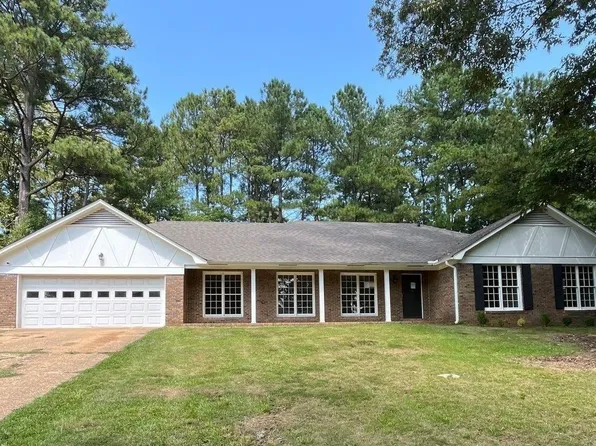 4947 Woodland Forrest Dr, Tuscaloosa, AL 35405