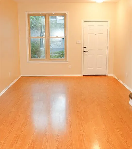7515 Windrush Dr — Photo 28