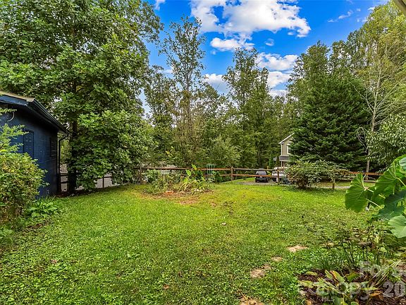3rd image of 77 Fair Oaks Rd