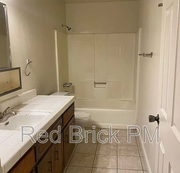 2307 N St — Photo 7