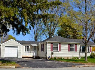 60 Keystone Dr, Warwick, RI 02889