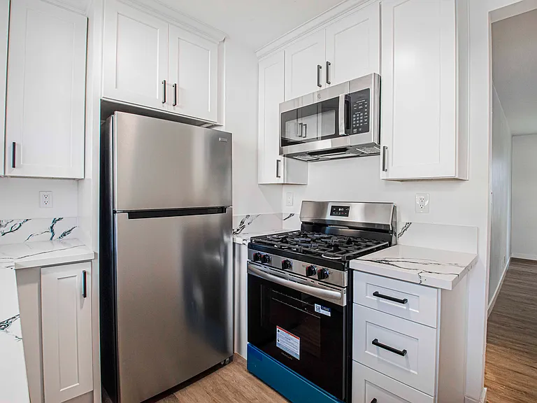 8748.5 Belford Ave #8748.5 — Photo 16