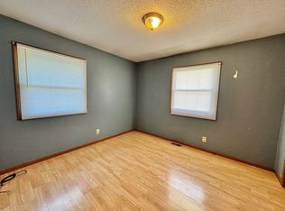 404 E Madison St #F, Auburn, IL 62615