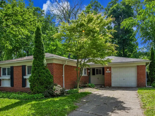 23283 Tuck Rd, Farmington Hills, MI 48336