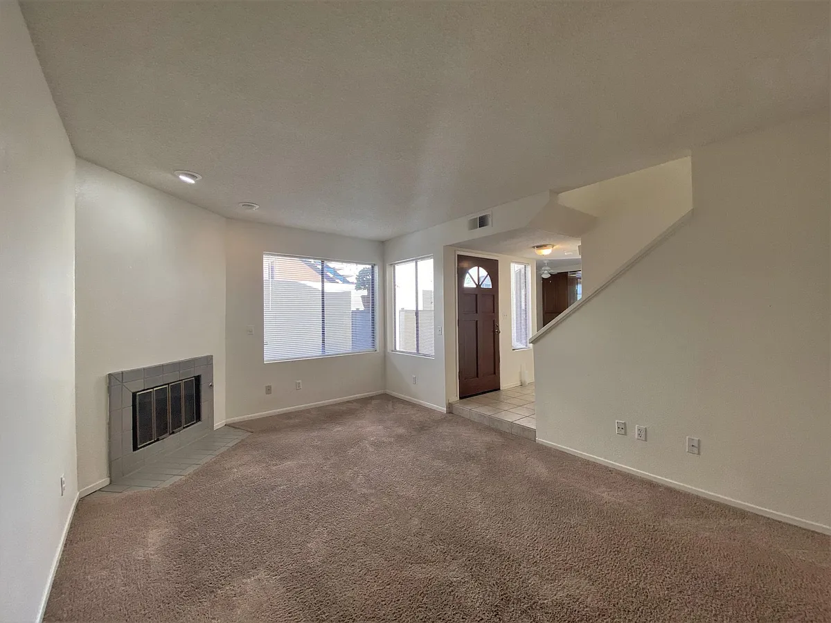 Building Photo - 1724 Diamond St