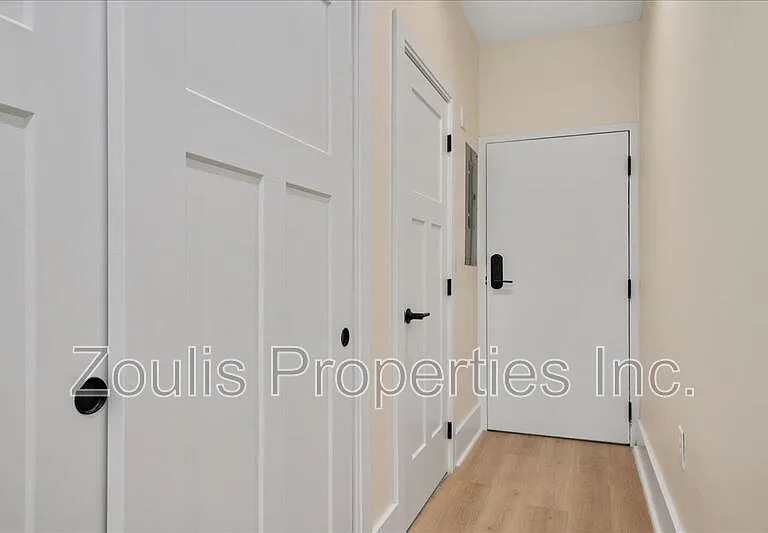 631 S Broadway #1-302 — Photo 2