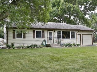 134 Bellwood Ave E, Maplewood, MN 55117
