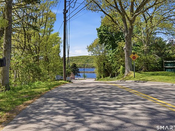 4th image of 1098 Long Cove Road