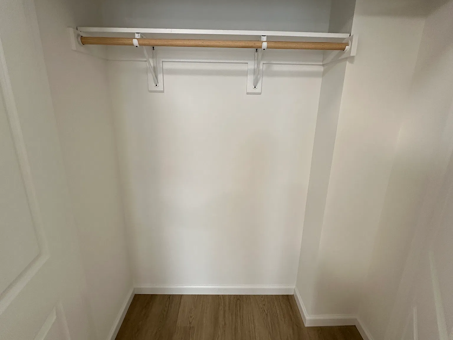 2 bed, 1050 sqft, $2,299 — Photo 4