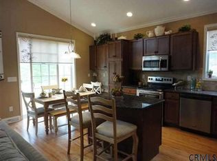 30 Milltowne Dr, Halfmoon, NY 12188