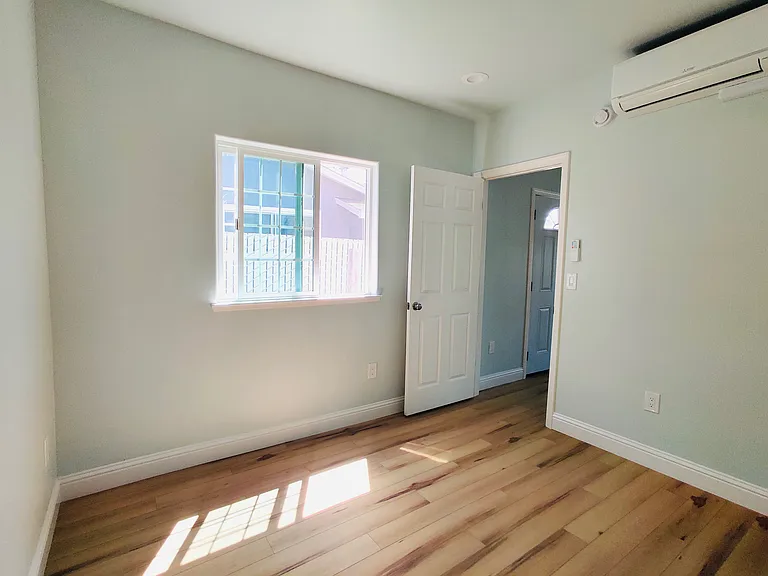 806 Carmel Ct #808 — Photo 3