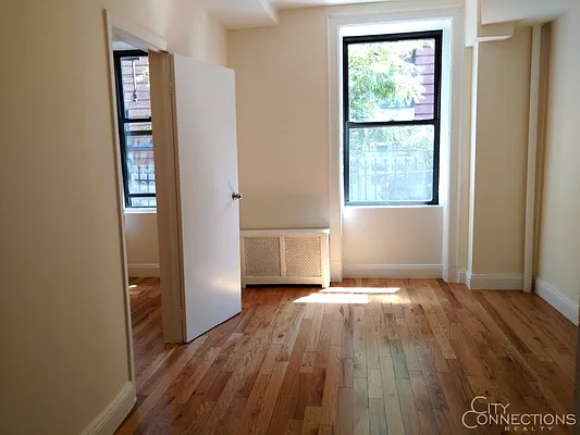 Rented by City Connections Realty | media 26