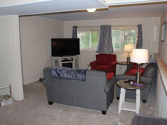 3rd image of 4455 Greenhaven Dr