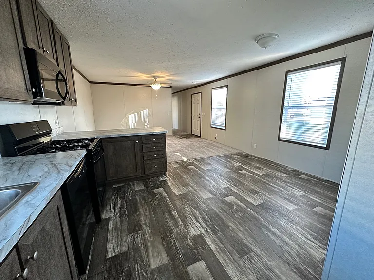 642 Oregon St #642 — Photo 2