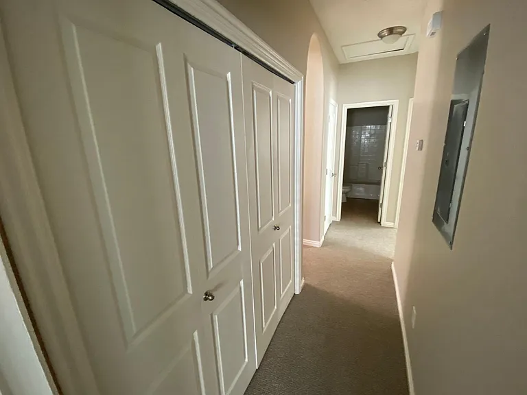 1140 York Dr — Photo 13