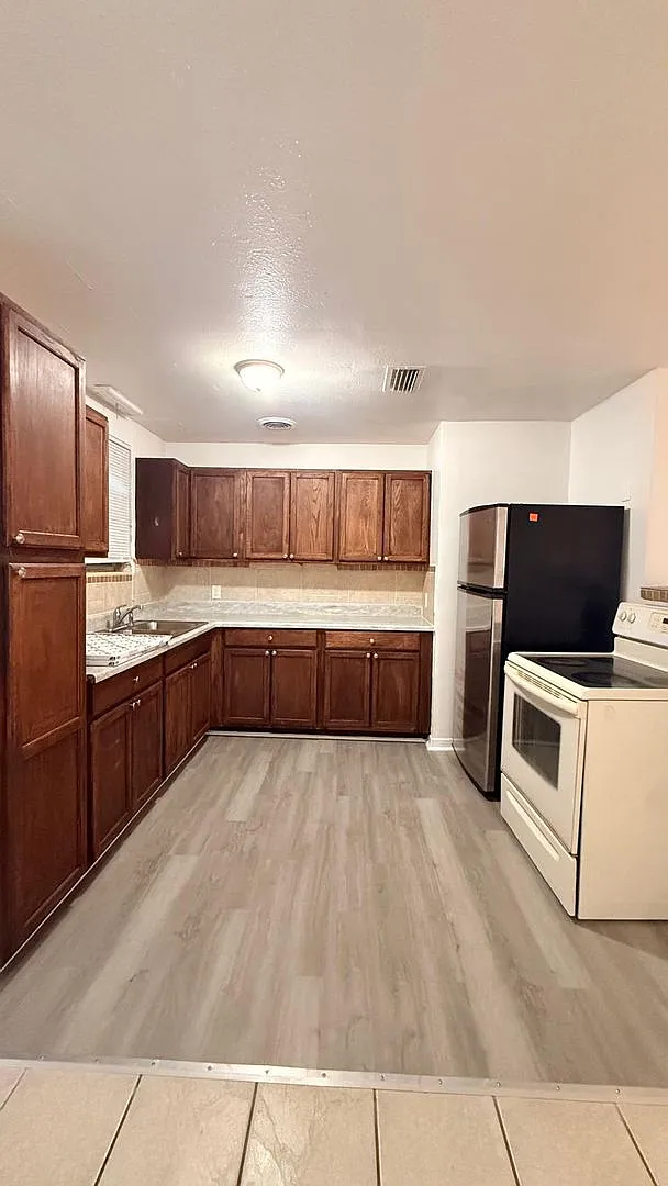 Charming 3 Bedroom Home in the Heart of Leesburg! — Photo 4