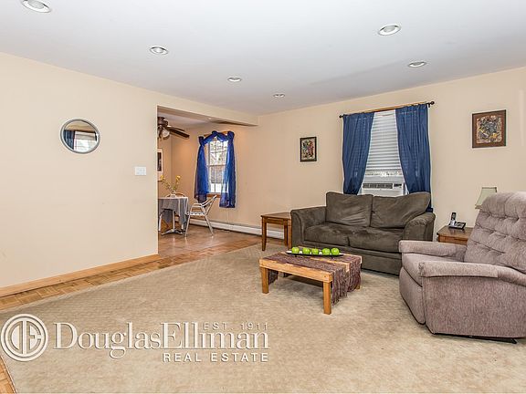 4th image of 456 Madison Ave