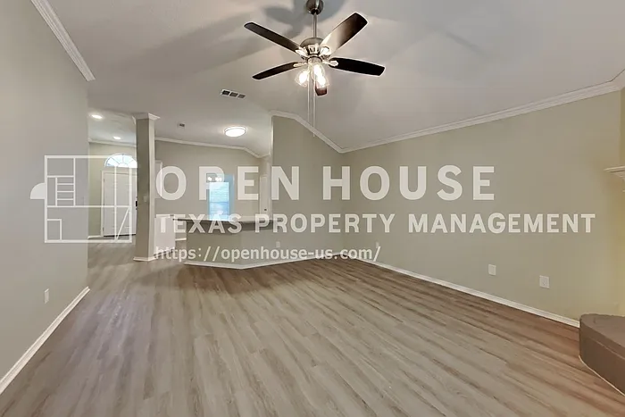 1715 Bertram Dr — Photo 4