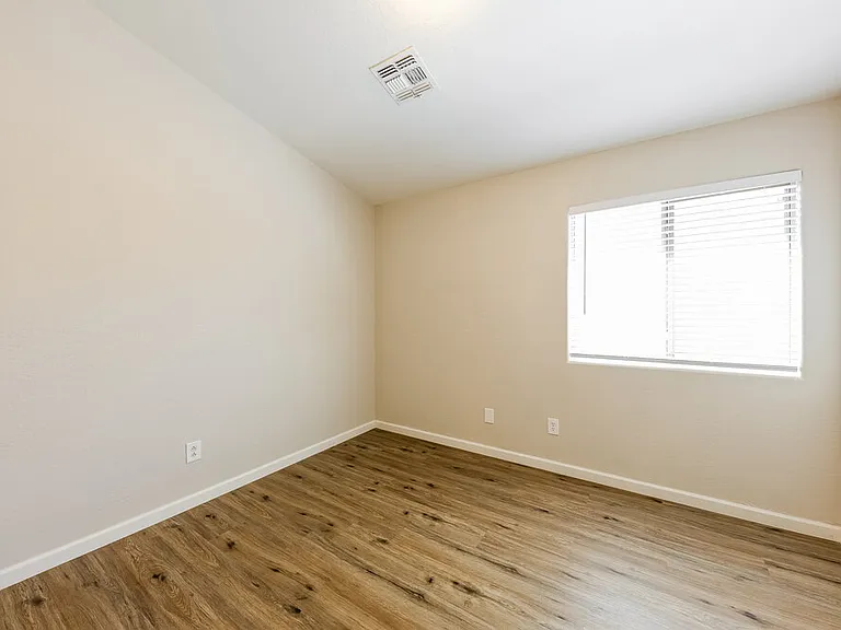 8133 W Hess Ave — Photo 12