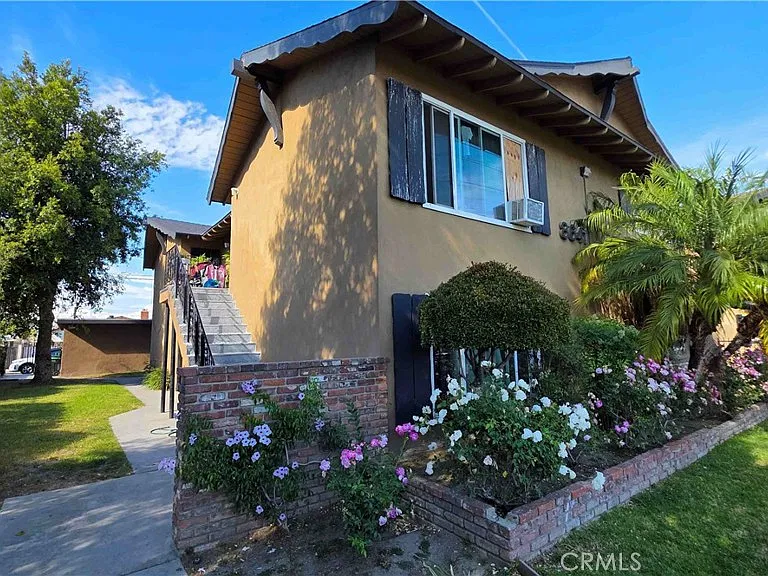 8641 Cerritos Ave #F — Photo 1
