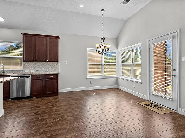 2558 Marufo Vega Dr — Photo 16
