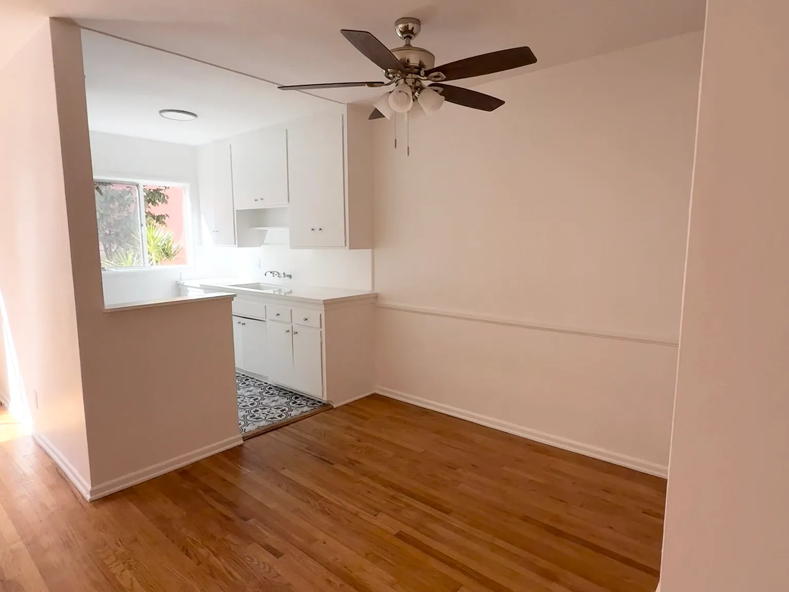 1 bed, 650 sqft, $2,100 — Photo 3