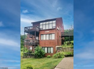 6 Arapahoe Dr, Vernon, NJ 07462