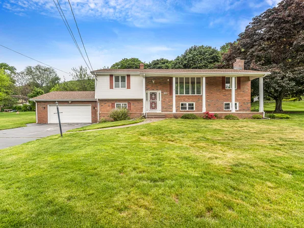 90 Rolling Ridge Rd, Hamden, CT 06518