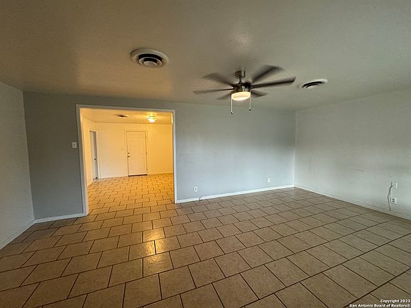 2nd image of 532 E OPPENHEIMER ST