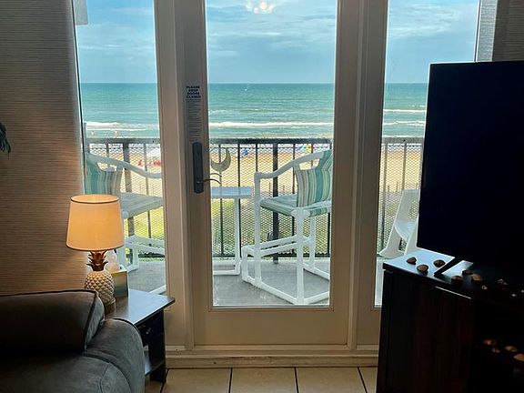 3rd image of 5550 Gulf Blvd #304