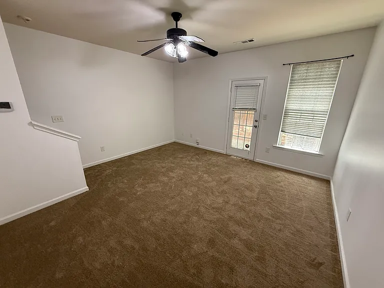2179 Dillard Xing — Photo 9