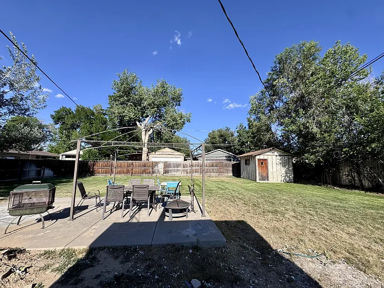 4886 S Logan St #B — Photo 8