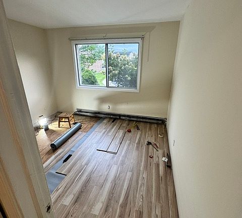 4th image of 5174 W 82nd Ct #B