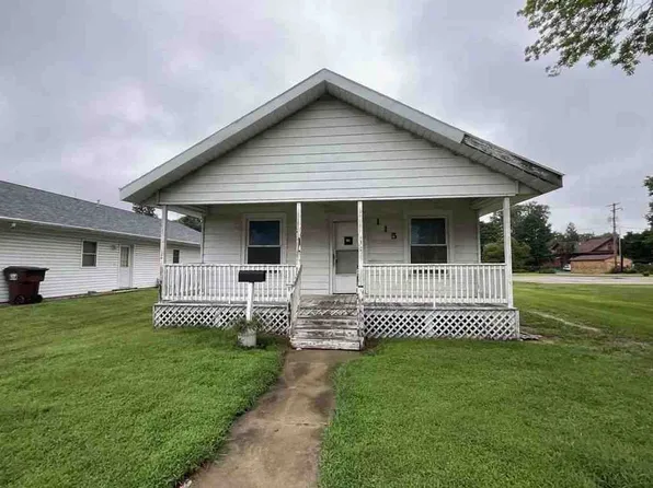 115 W Maple St, Gillespie, IL 62033