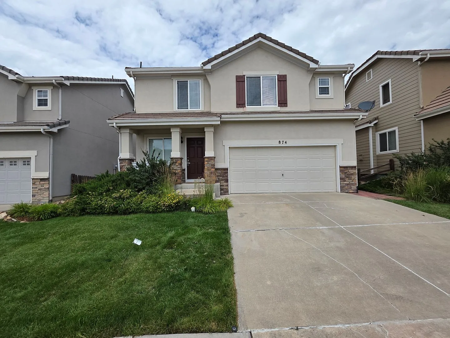Stunning 3 Bed 3 Bath Home In North Gate — Photo 2