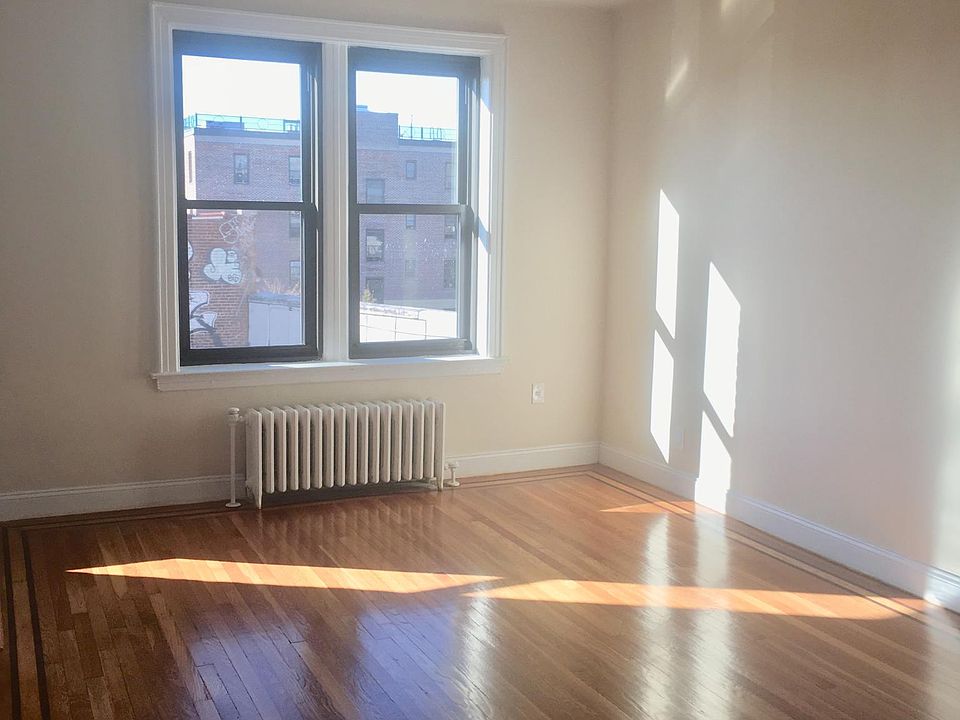 1st image of 3614 165th St #D2