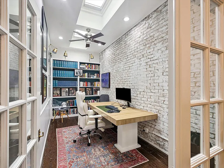 2220 Fulham Ct — Photo 8
