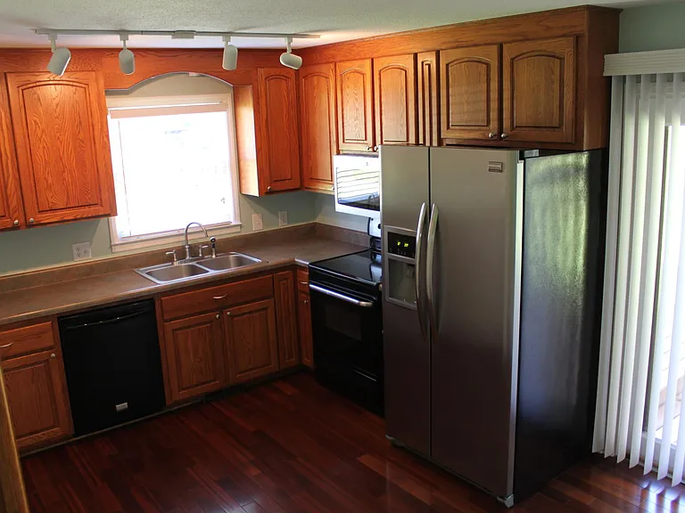 5606 Wood Ridge Rd — Photo 3
