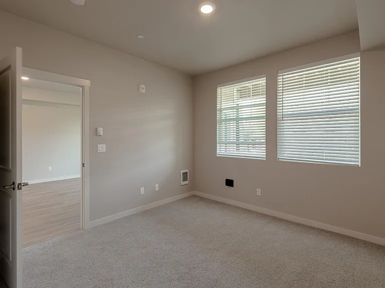 Abbey Creek Apartments — Photo 46