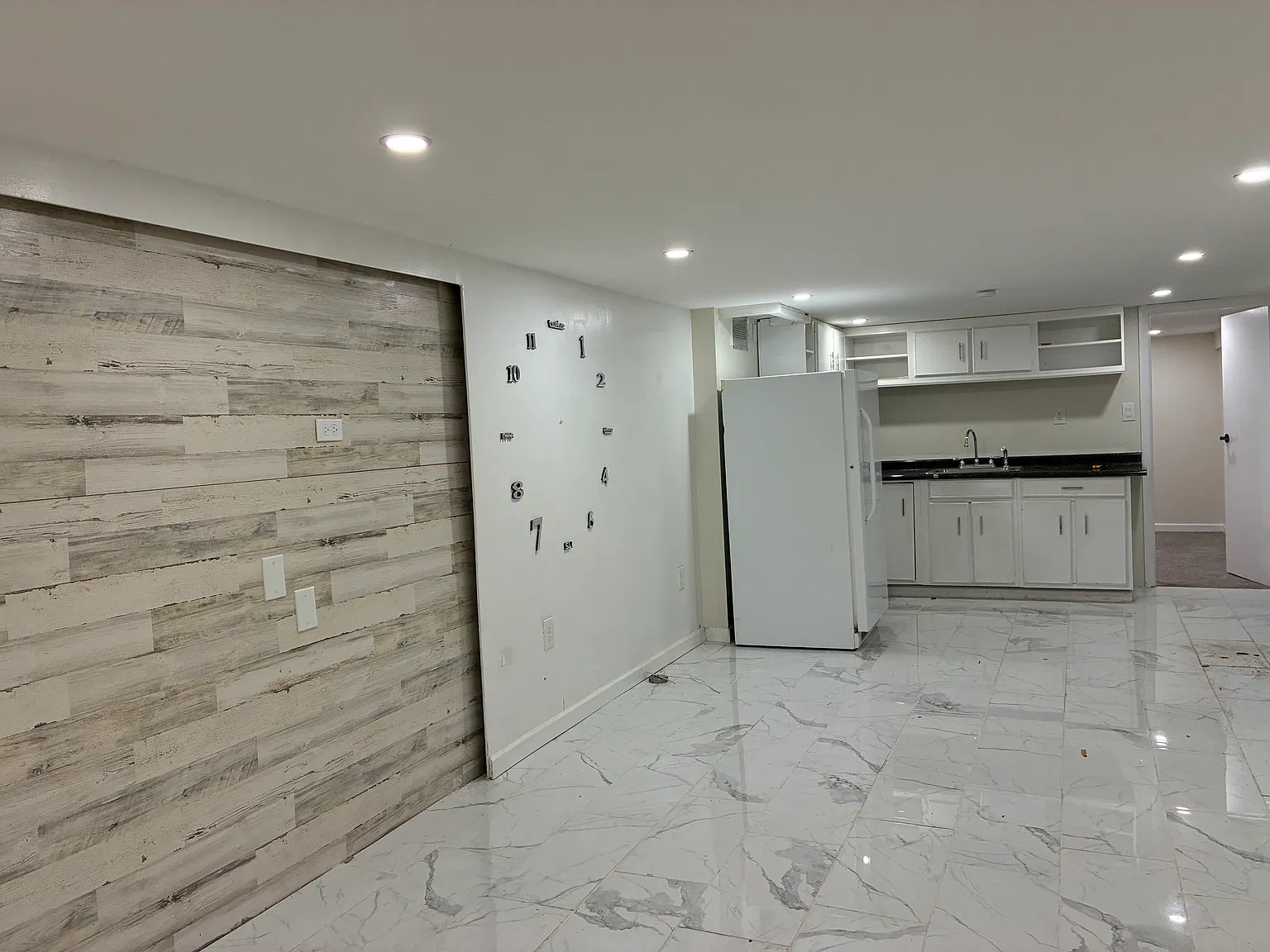 2 bed, 1050 sqft, $1,650 — Photo 4