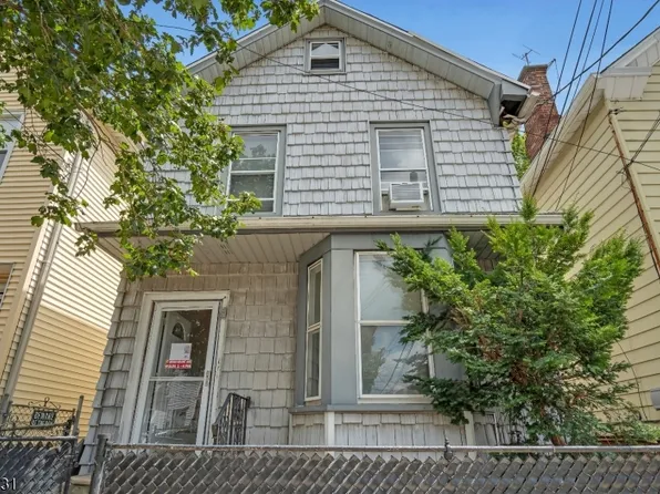 100 Grant Ave, Harrison Town, NJ 07029