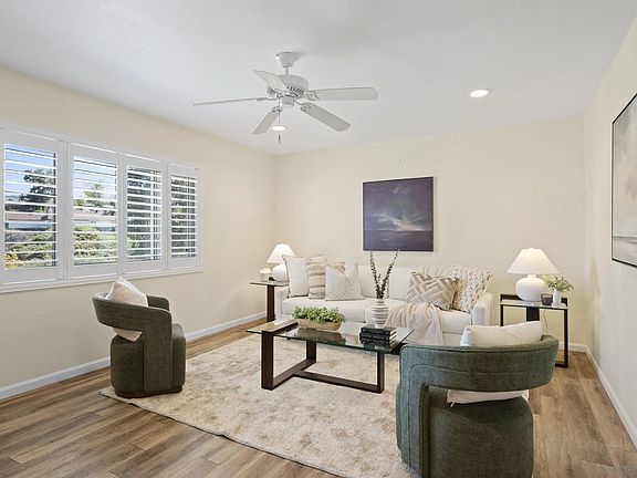 3rd image of 9152 Lakeview Rd