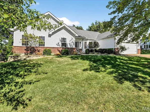 544 Muirfield Dr, Saint Charles, MO 63304