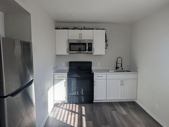 4th image of 7160 N 53rd Ave APT 2