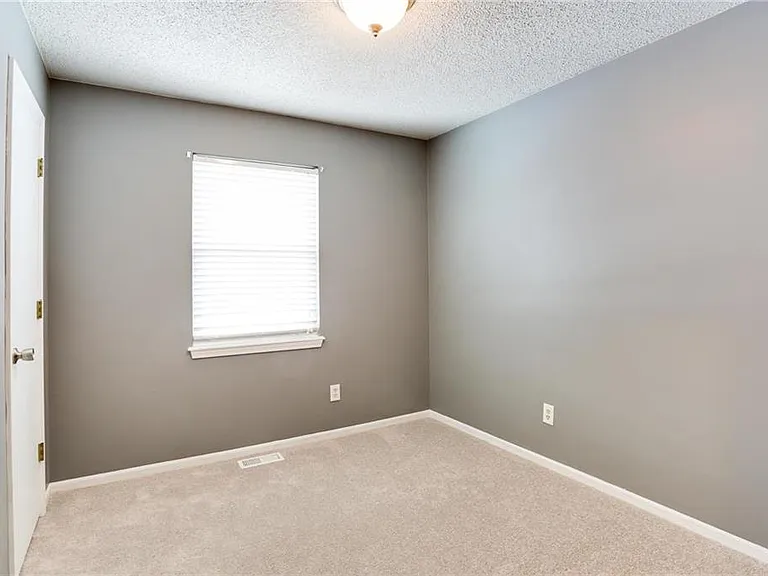 15004 W 149th St — Photo 11