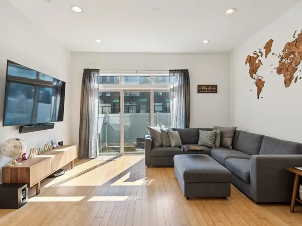 1119 N Howard St #A, Philadelphia, PA 19123